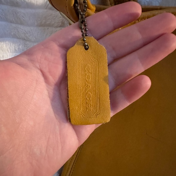 Large vintage Coach duffle crossbody - Picture 3 of 4